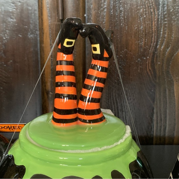 Potter’s Studio Witch Legs Halloween Cauldron Teapot with Spider Web Spout - Picture 11 of 14